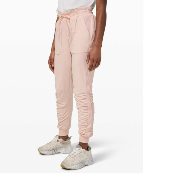 Lululemon Beyond the Studio Jogger Feather Pink Size 4 - Picture 2 of 4